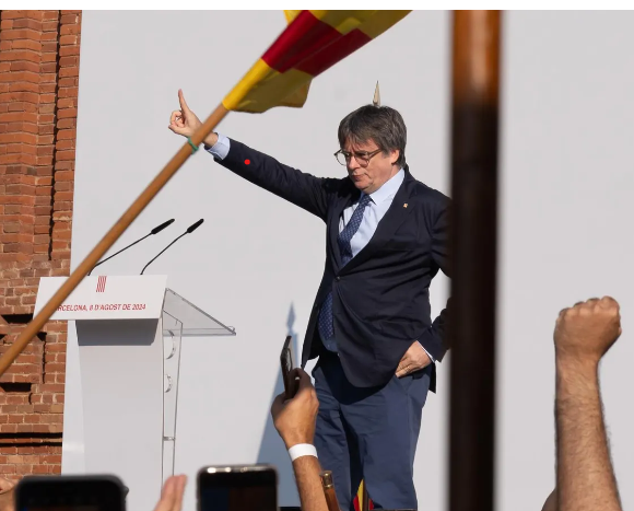 Puigdemont en Arco de Triunfo