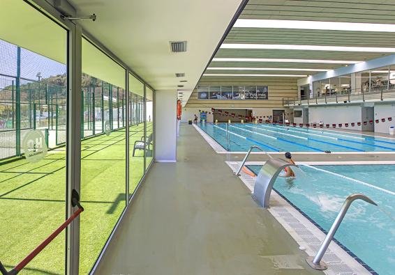 Instalaciones deportivas en el CEM H2O de Canet de Mar (H2O)