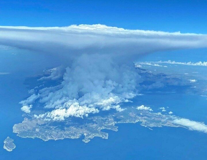 Así se vió una gota fría desde el cielo en el 2022 en Mallorca vía Météo Pyrénées - Red X