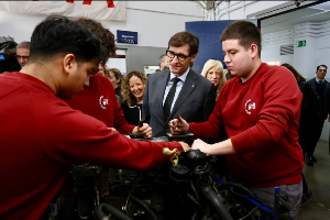 El president a l'Institut Esteve Terradas de Cornellà de Llobregat (foto Rubén Moreno)