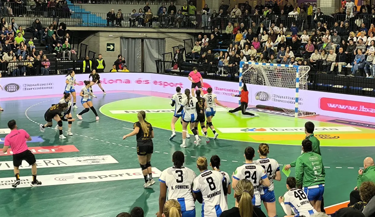 KH7 Granollers - Beti Onak (Golazo de cadera de Ester Somaza a falta de 11 seg para el final) def